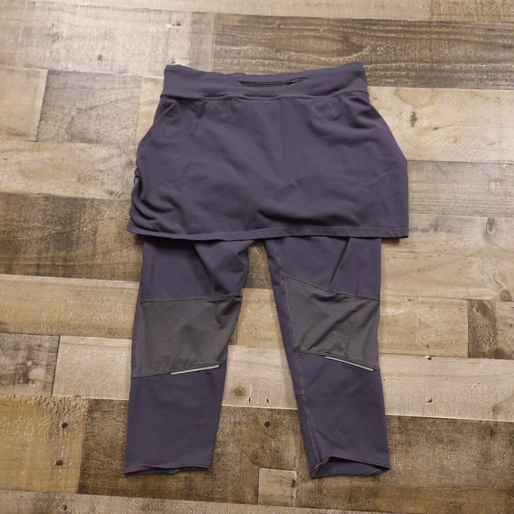 Athleta Contender 2-in-1 Skirt Capri Women’s M Gray Running Fitness Workout - Picture 11 of 12